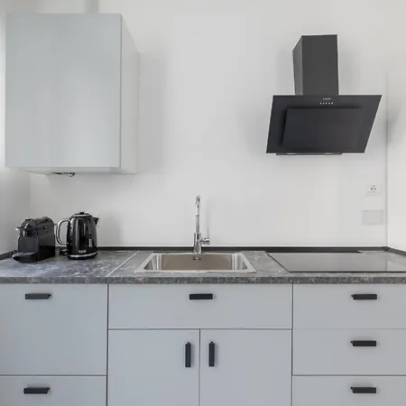 Saint Peter Elegant And Charming *