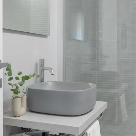 Saint Peter Elegant And Charming 로마